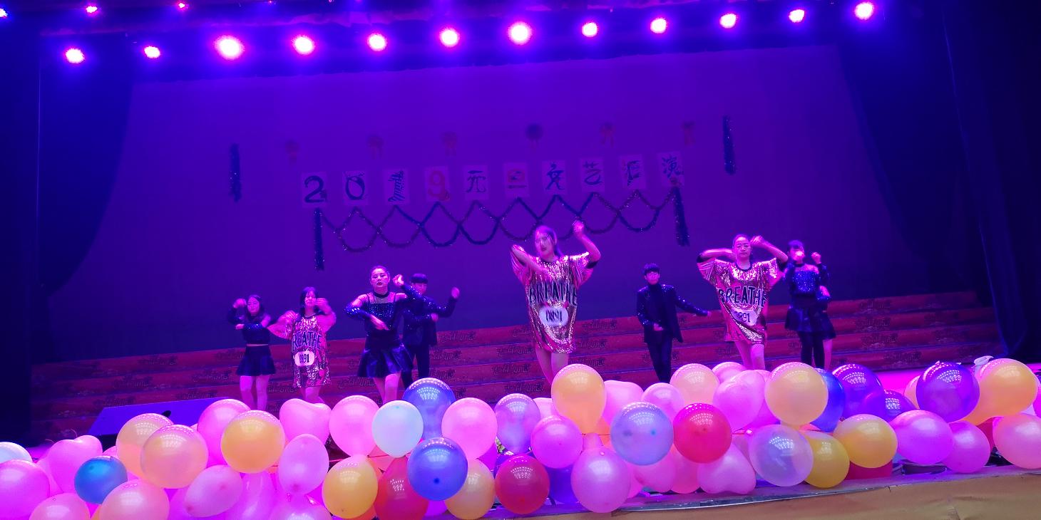 鄭州北大青鳥(niǎo)翔天信鴿2019元旦晚會(huì)精彩再現(xiàn)!