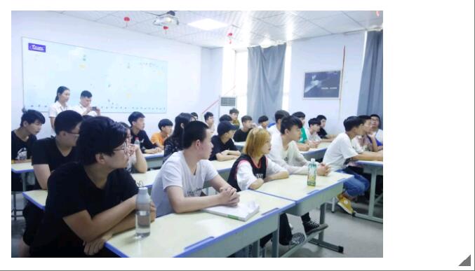鄭州北大青鳥翔天信鴿Q1901與Q1902班班委任命儀式