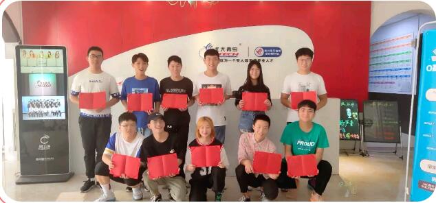 鄭州北大青鳥翔天信鴿Q1901與Q1902班班委任命儀式