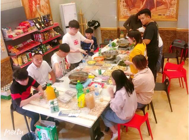 北大青鳥鄭州翔天信鴿課工場(chǎng)KU01別墅轟趴