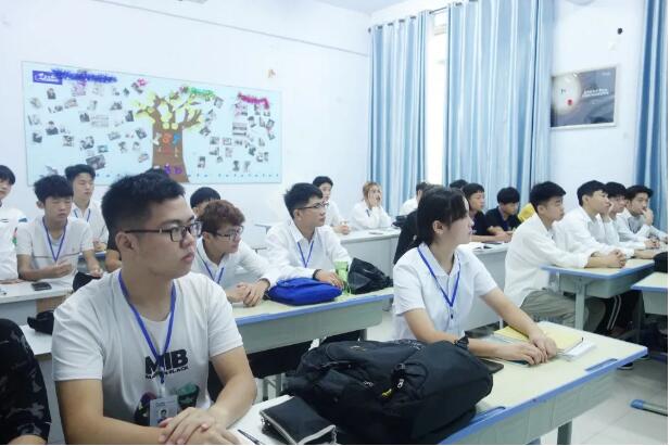 鄭州北大青鳥翔天信鴿安全教育進(jìn)行中