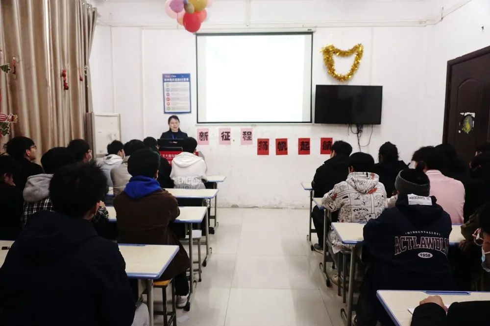 鄭州北大青鳥翔天信鴿BCSP專業(yè)新生開學典禮