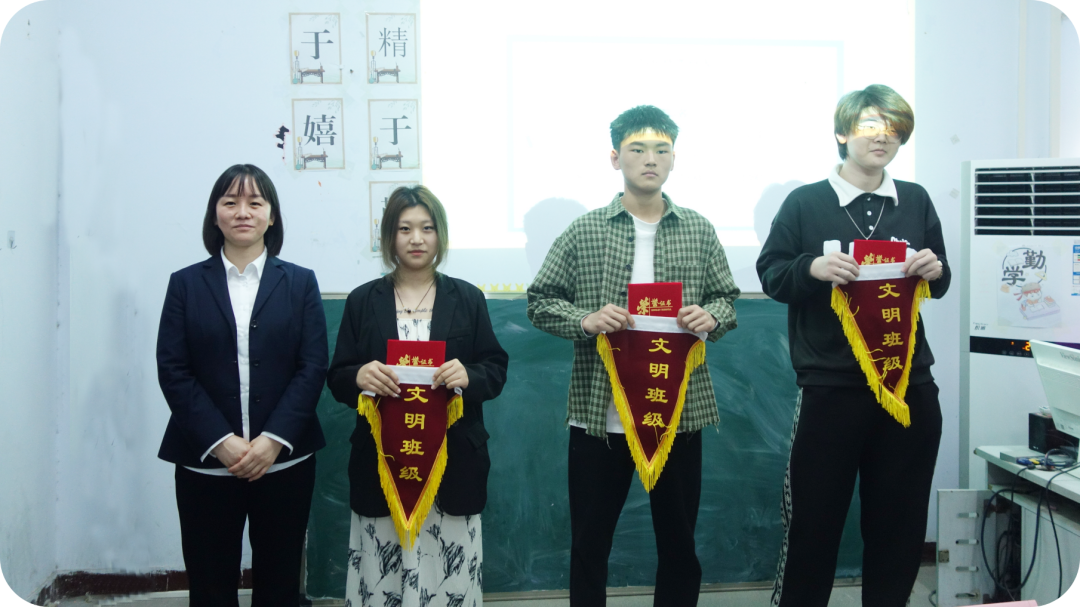 鄭州北大青鳥翔天信鴿計(jì)算機(jī)學(xué)校BCNT季度總結(jié)會(huì)圓滿召開