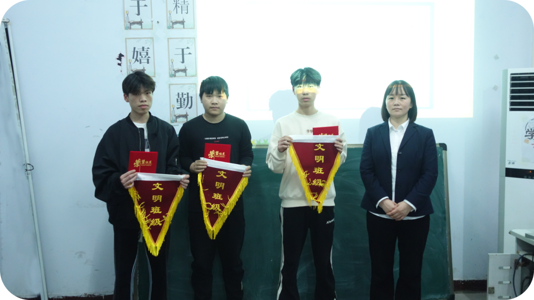鄭州北大青鳥翔天信鴿計(jì)算機(jī)學(xué)校BCNT季度總結(jié)會(huì)圓滿召開