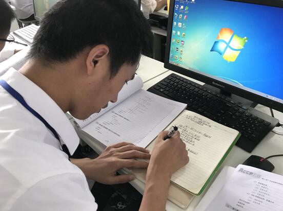鄭州北大青鳥學(xué)校適合初中生上的技校