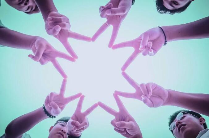 初中中專畢業(yè)數(shù)學(xué)英語不好能學(xué)計算機專業(yè)嗎