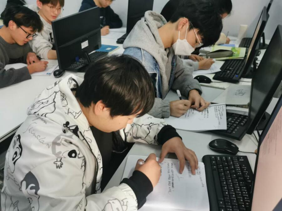 計(jì)算機(jī)專(zhuān)業(yè)包含那些專(zhuān)業(yè)課程呢