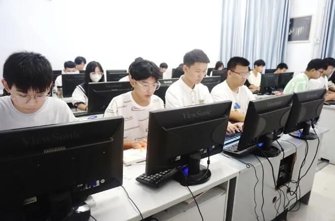 計(jì)算機(jī)專(zhuān)業(yè)包含那些專(zhuān)業(yè)課程呢